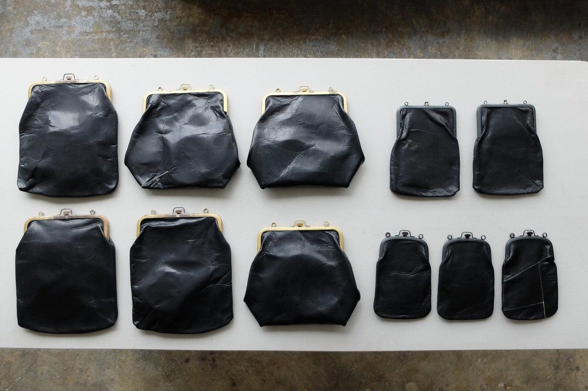 frame porch <エゾ鹿革黒染・L> レザーショルダーポーチ SHC-31D