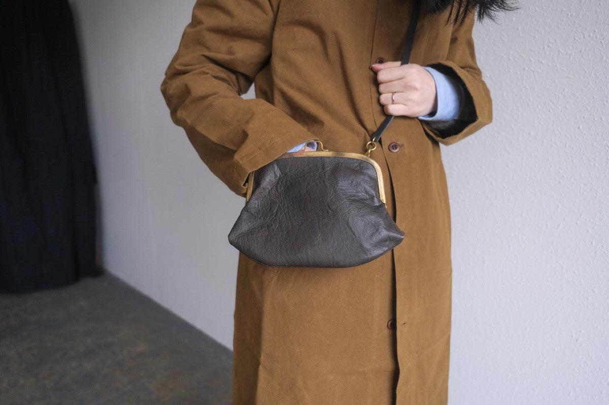 レザーショルダーポーチ <豚革 black> |TABACO-02