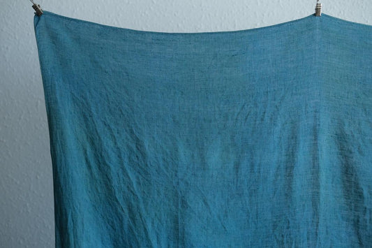 【1点限定】草木染め×本藍染め麻風呂敷 柘榴(ざくろ)×本藍