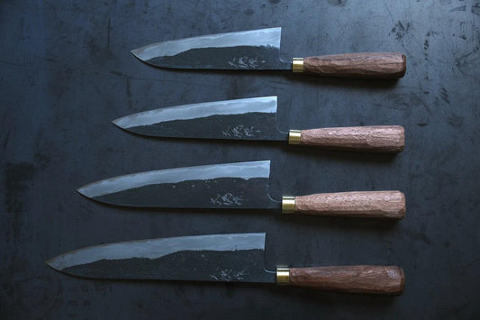 黒打ち牛刀 240mm 赤畠大徳