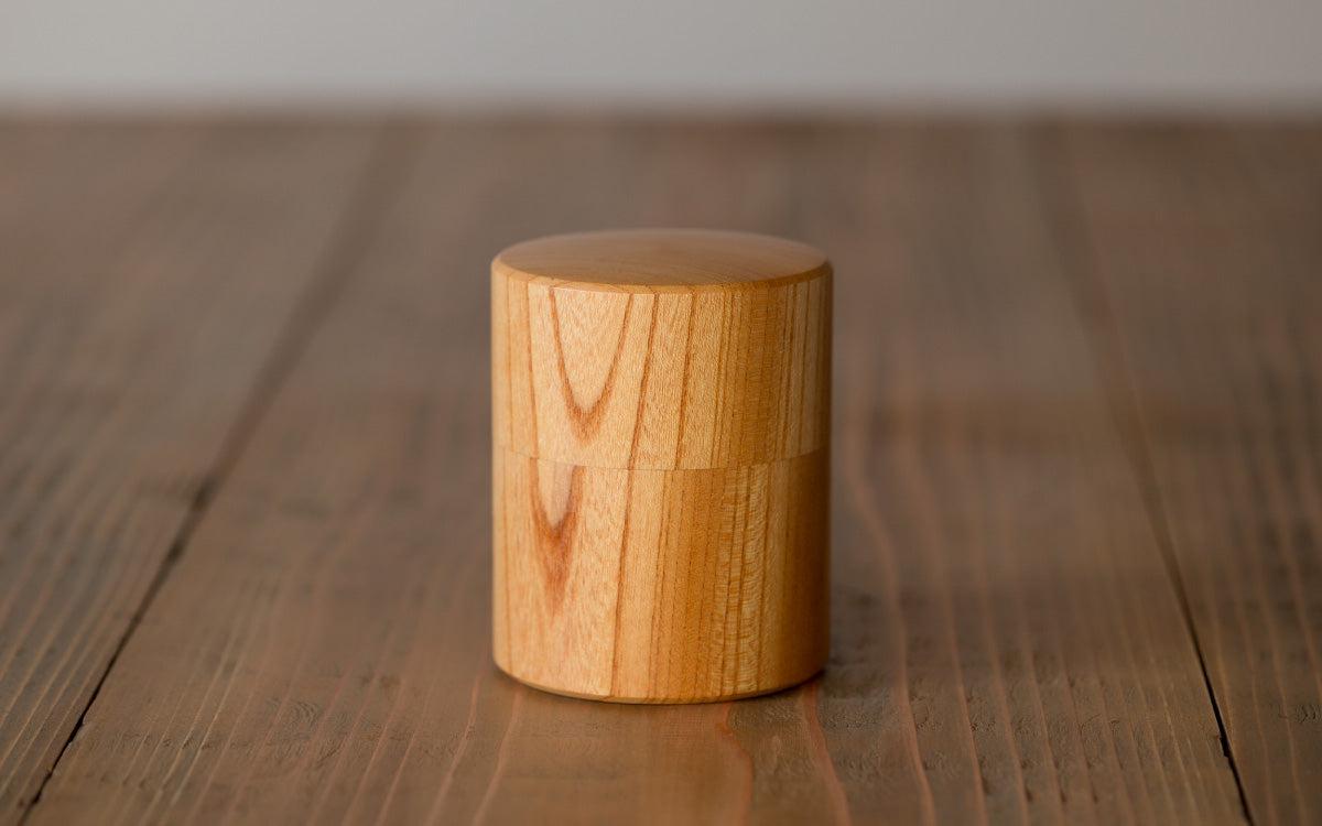 再入荷】ろくろ挽きの欅の木の茶筒（小） – PINT_MN
