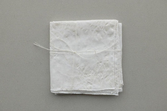 enrica handkerchief L / 菊柄リップルプリント white