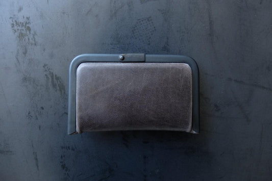 card case <牛革 gray>