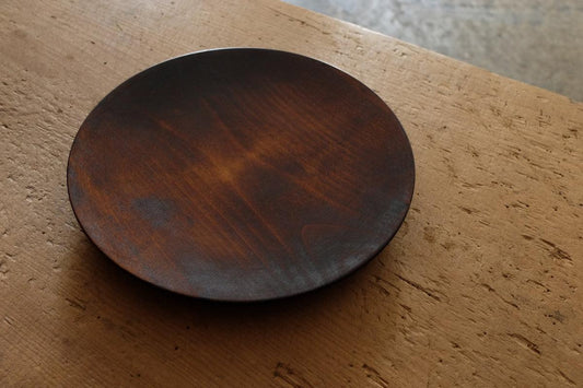 拭き漆のろくろ挽きの木皿　栃の木　24cm