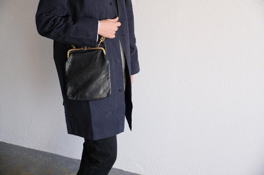 frame porch <エゾ鹿革黒染・L> レザーショルダーポーチ SHC-31D