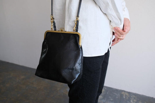 frame porch SHO-61 <豚革 黒> マスタードストライプ裏地