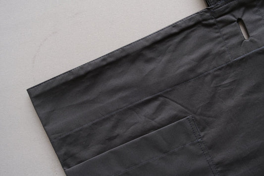 きるもの|袈裟エプロン|コットンタイプライター|ダークグレー|unisex freesize