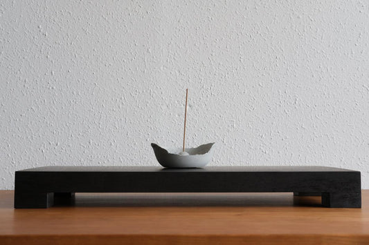 無垢材の切出し脚付き台 ウェンジ オイル仕上げ <4>