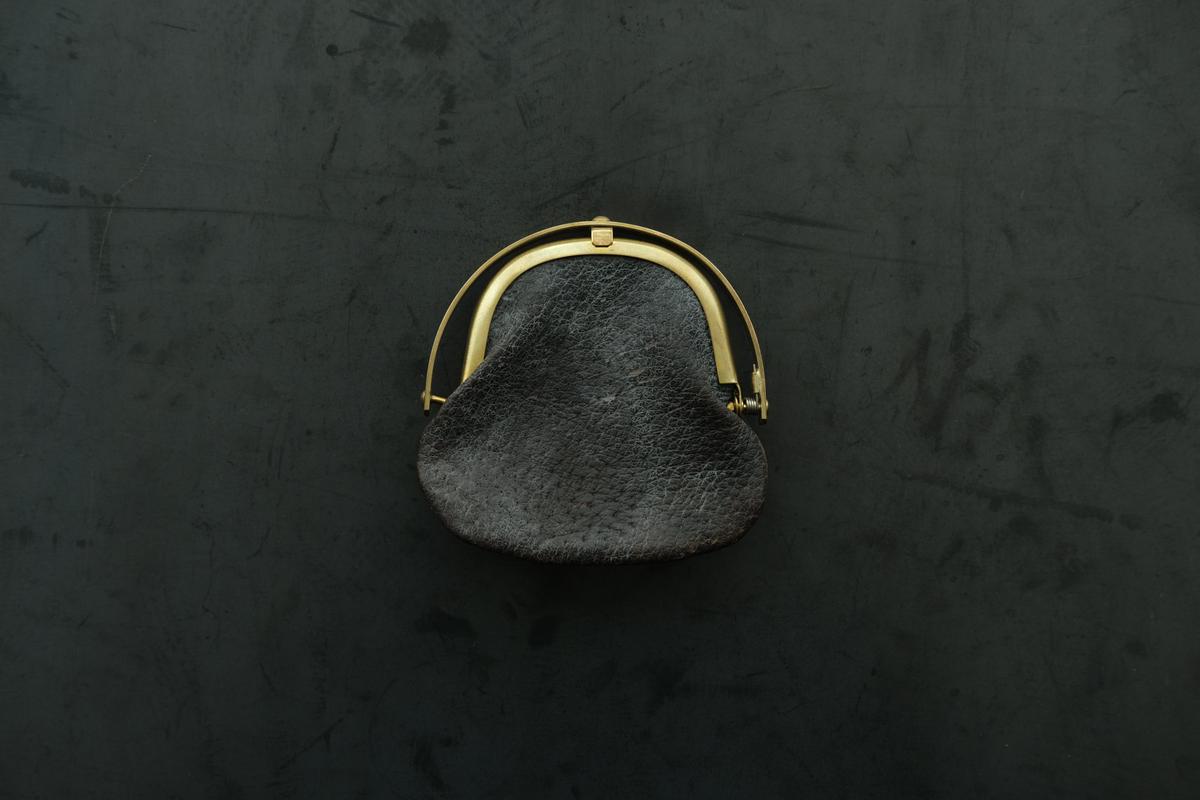coin case ＜熊革 鉄媒染＞