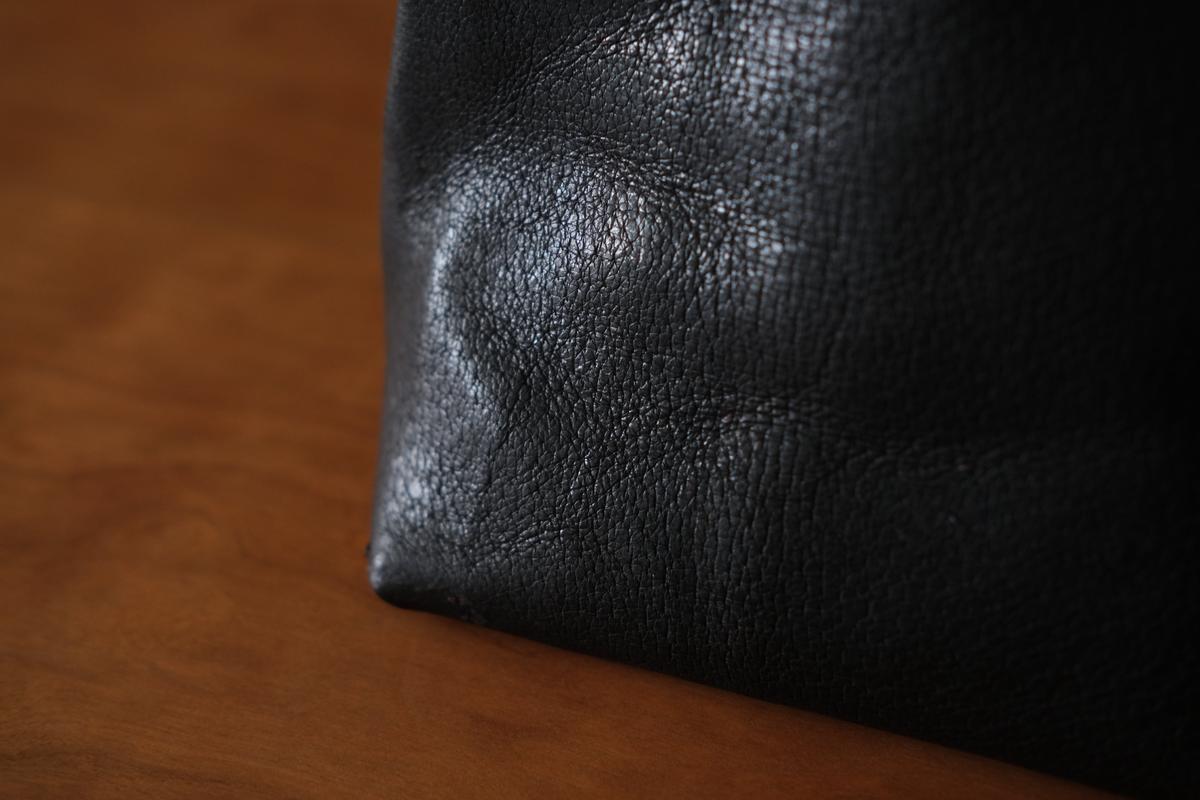 frame porch SHO-61 ＜豚革 黒＞ マスタードストライプ裏地