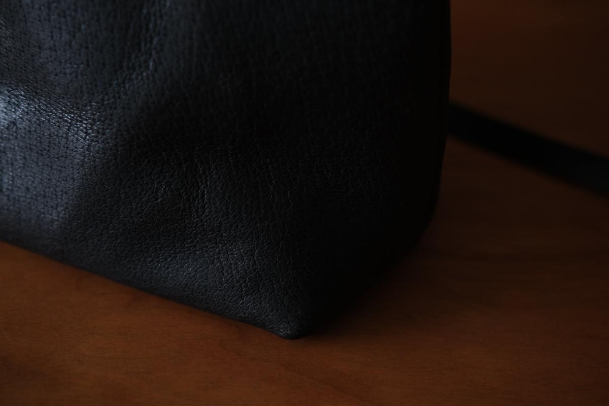 frame porch SHO-61 ＜豚革 黒＞ マスタードストライプ裏地