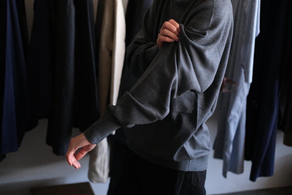 MITTAN / スーパー180'sウールタートル 灰 KN-37 / unisex