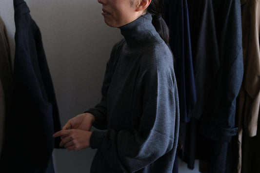 MITTAN / スーパー180'sウールタートル 灰 KN-37 / unisex