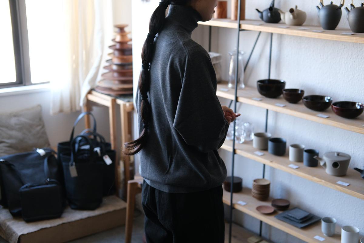 MITTAN / スーパー180'sウールタートル 灰 KN-37 / unisex