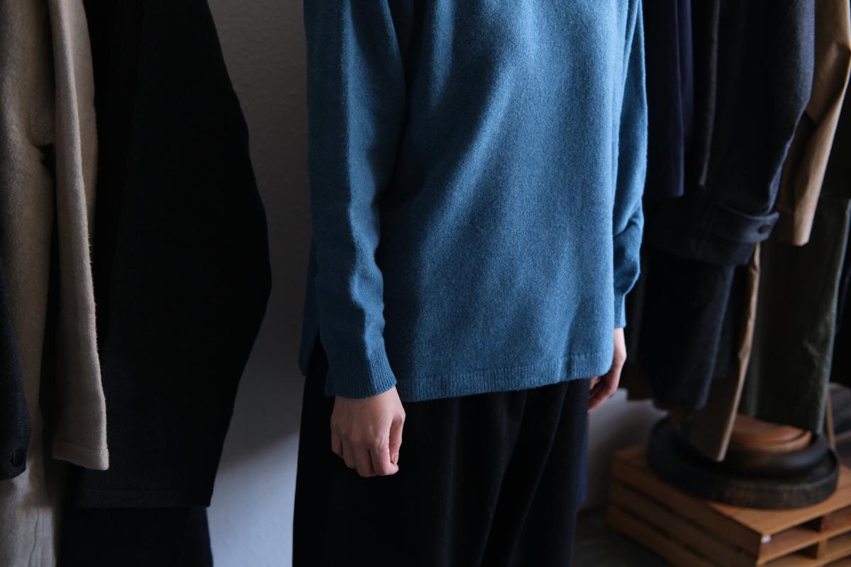 MITTAN / ウルグアイウールタートルセーター 浅葱 KN-34 / unisex