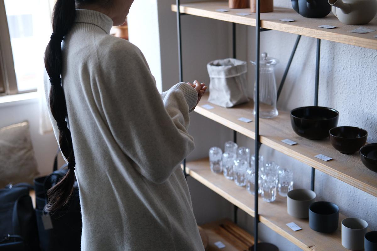 MITTAN / ウルグアイウールタートルセーター 薄灰 KN-34 / unisex