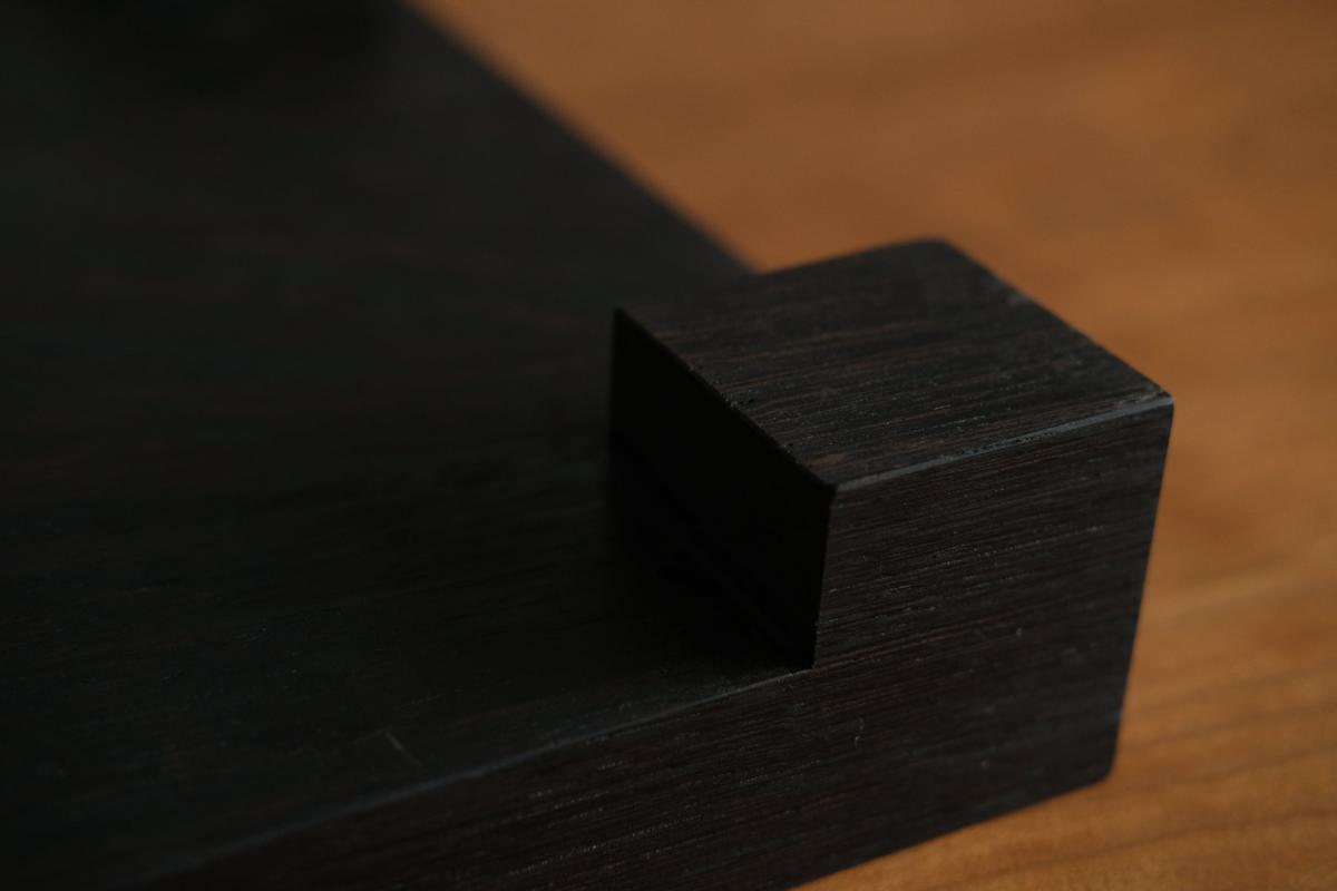 無垢材の切出し脚付き台 ウェンジ オイル仕上げ ＜5＞