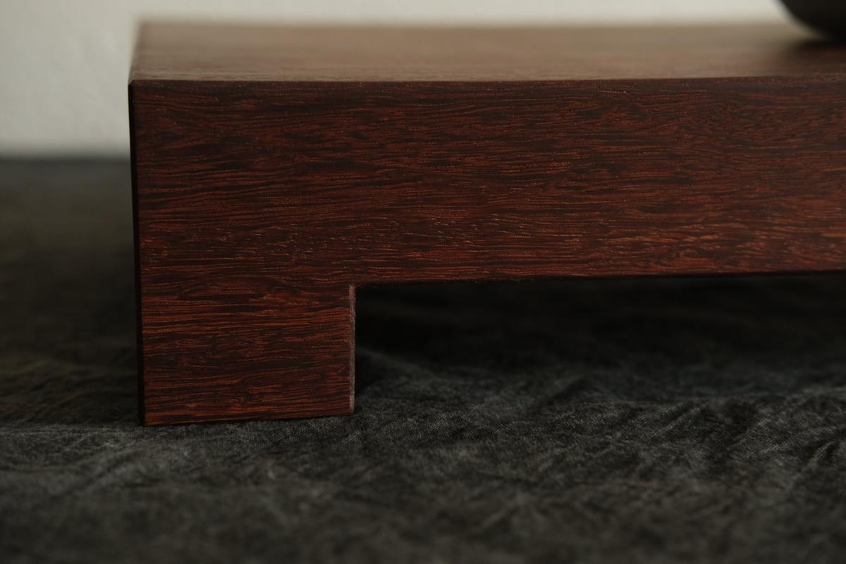 無垢材の切出し脚付き台 樹種不明 オイル仕上げ ＜1＞