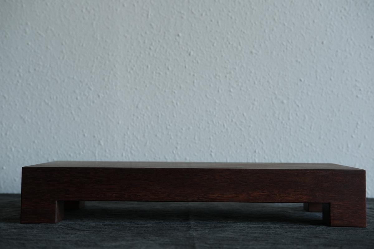 無垢材の切出し脚付き台 樹種不明 オイル仕上げ ＜1＞