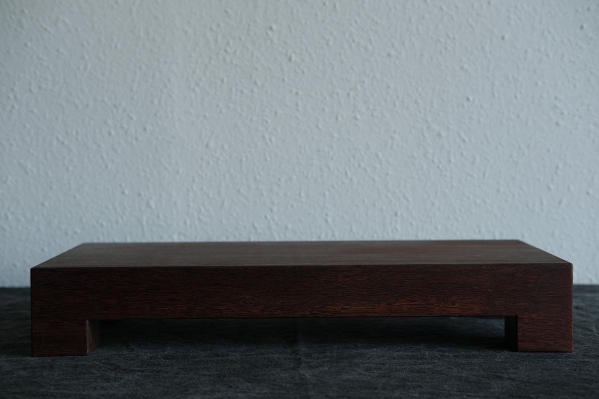 無垢材の切出し脚付き台 樹種不明 オイル仕上げ ＜1＞