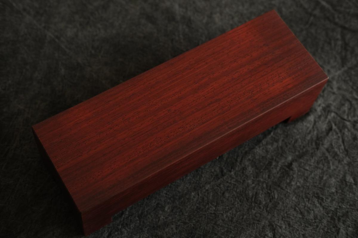 無垢材の切出し脚付き台 樹種不明 オイル仕上げ ＜3＞