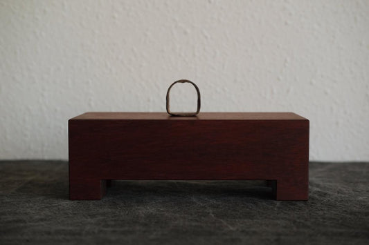 無垢材の切出し脚付き台 樹種不明 オイル仕上げ <2>