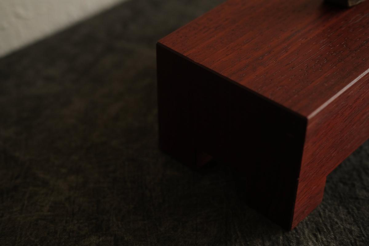 無垢材の切出し脚付き台 樹種不明 オイル仕上げ ＜2＞