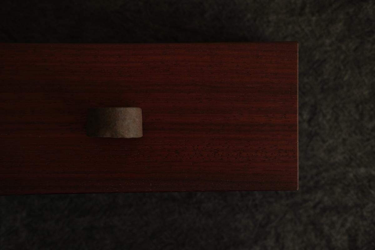 無垢材の切出し脚付き台 樹種不明 オイル仕上げ ＜2＞