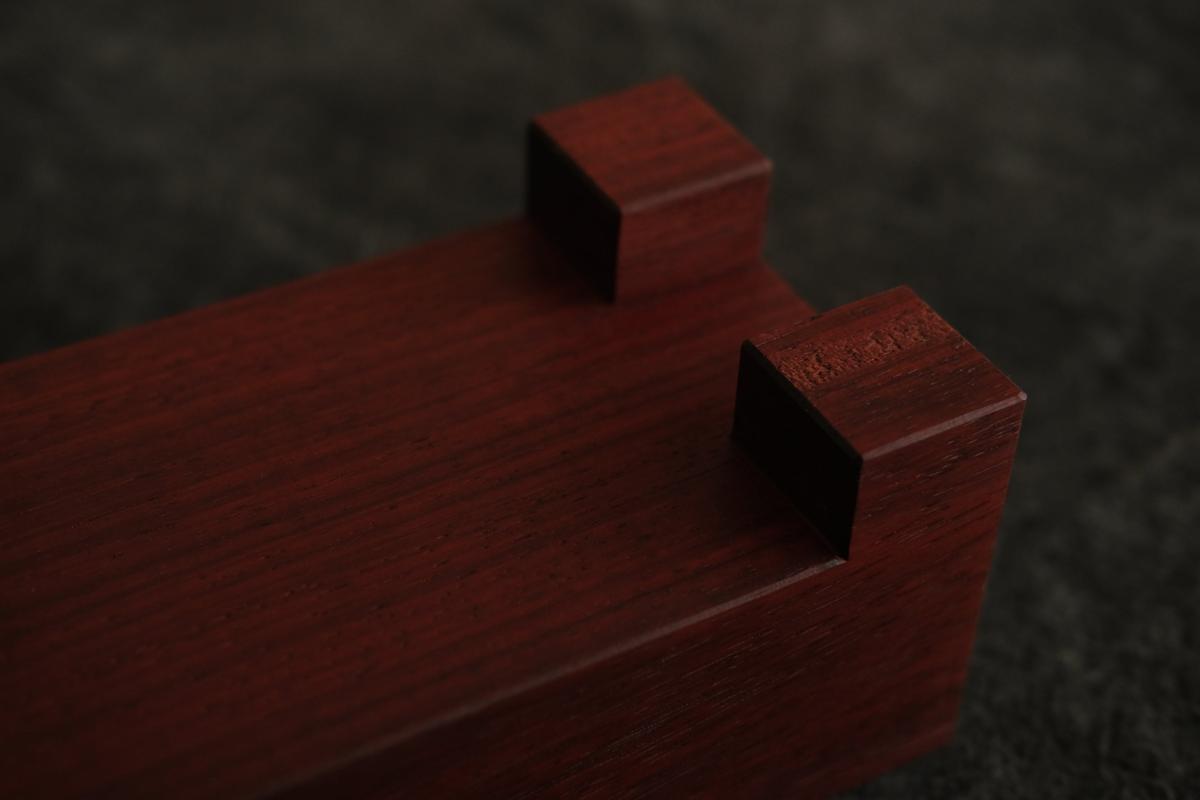 無垢材の切出し脚付き台 樹種不明 オイル仕上げ ＜2＞