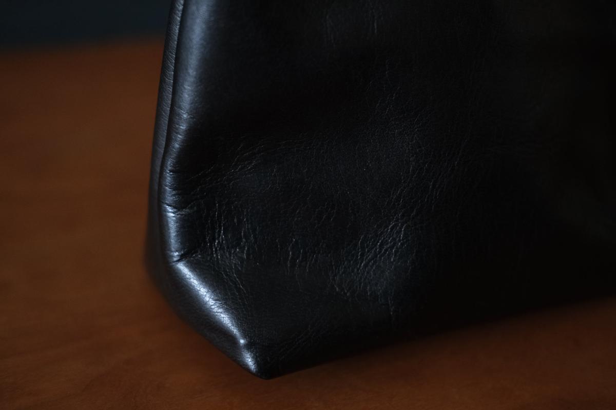 frame porch ＜エゾ鹿革黒染・Lマチあり＞ レザーショルダーポーチ SHO-61D