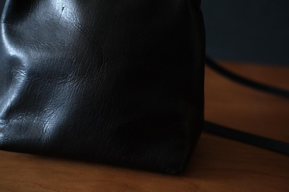 frame porch ＜エゾ鹿革黒染・Lマチあり＞ レザーショルダーポーチ SHO-61D