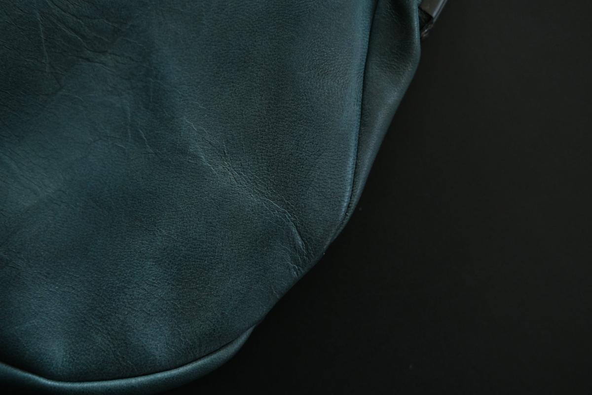 レザーショルダーポーチ frame porch SHC-R707 ＜鹿革 green＞