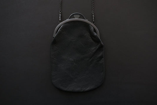 レザーショルダーポーチ frame porch SHC-301 ＜鹿革 black＞