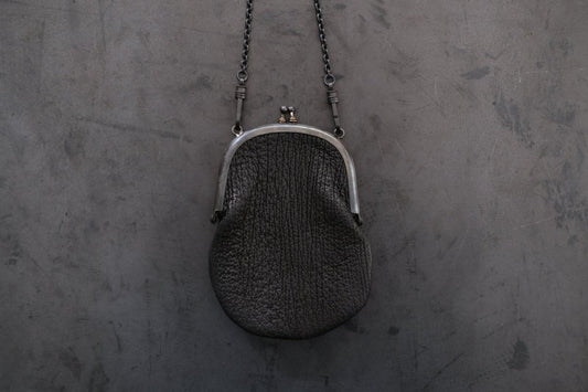 レザーショルダーミニポーチ egg-01 ＜サメ革 黒 パッチワーク＞