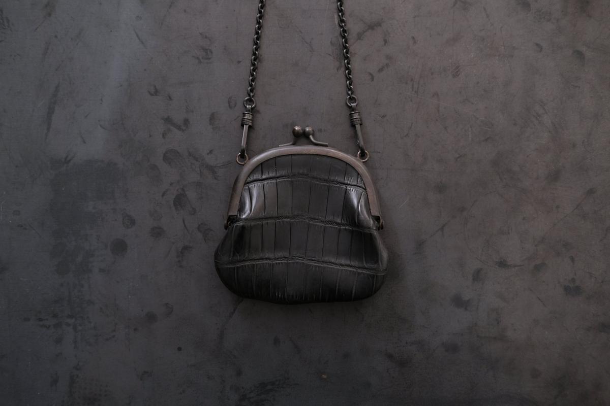 フレームネックレス SHC-73 ＜クロコダイル革 黒＞