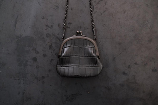 フレームネックレス SHC-73 ＜クロコダイル革 黒＞