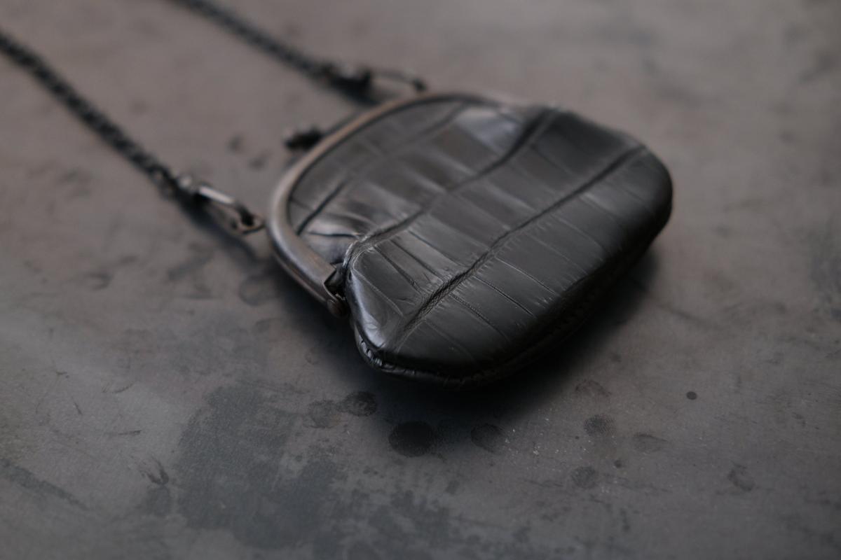 フレームネックレス SHC-73 ＜クロコダイル革 黒＞