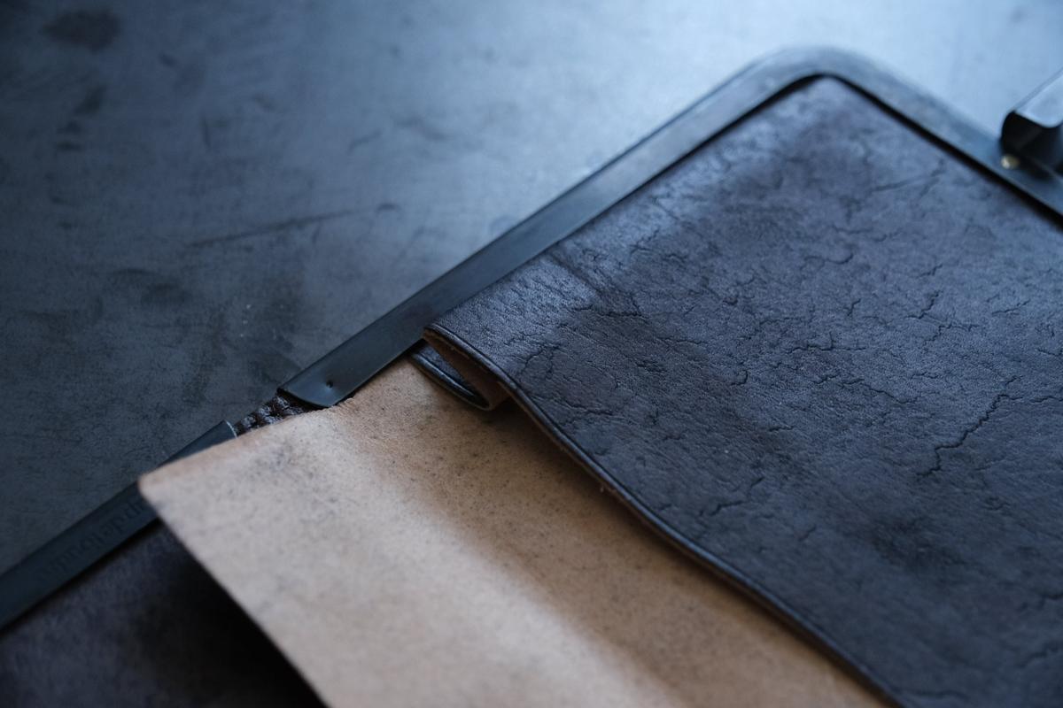 longwallet ＜ホースバット革 #black＞ 01