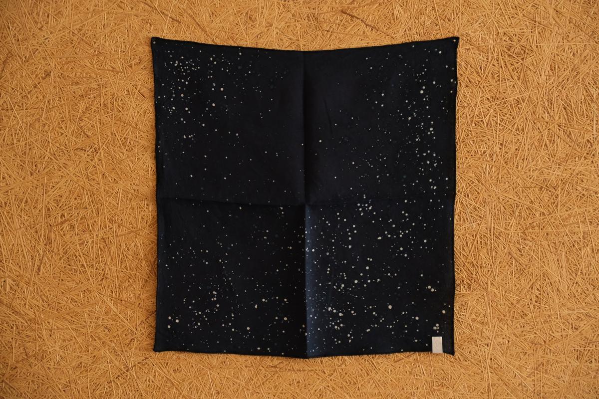 【在庫写真掲載】本藍染めリネンハンカチ 星空