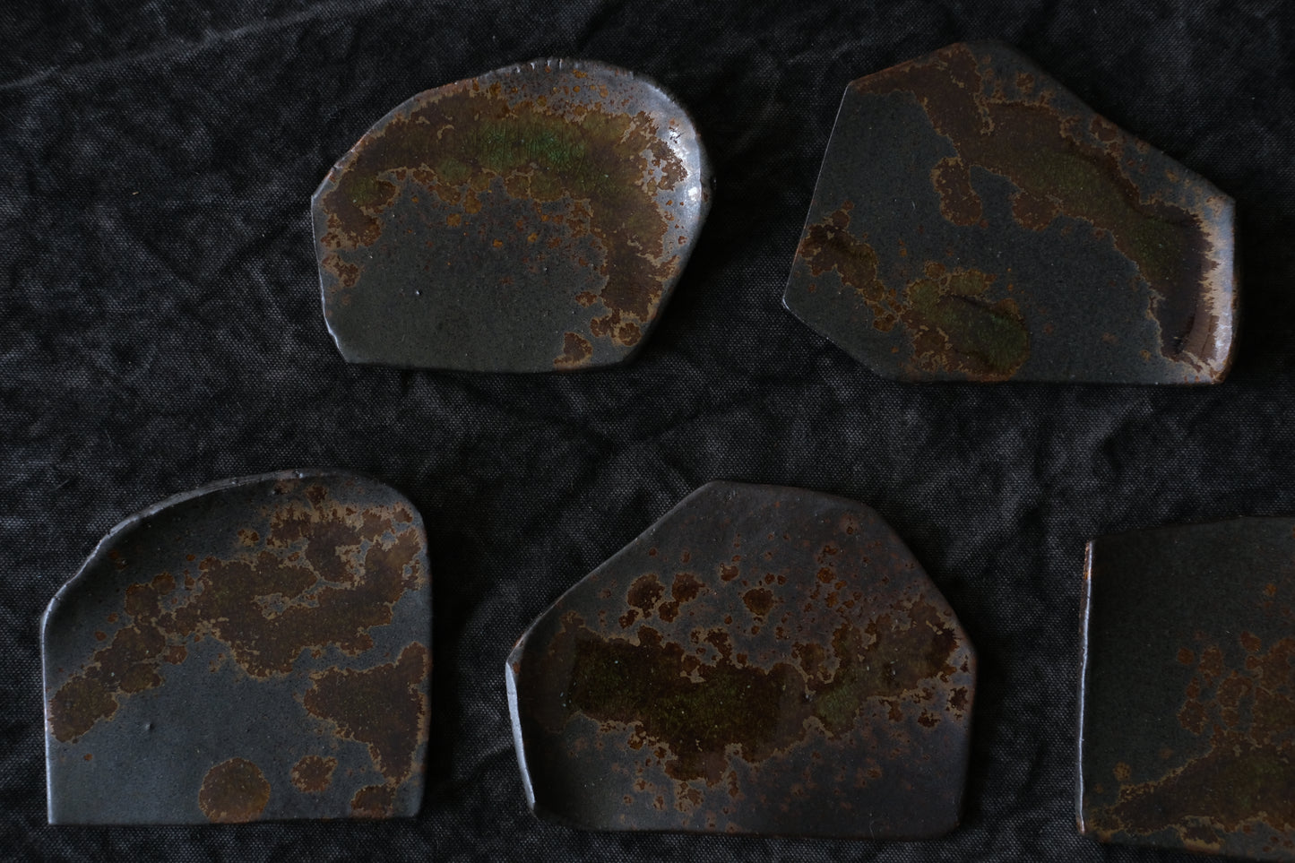 かけら皿　角　黒茶