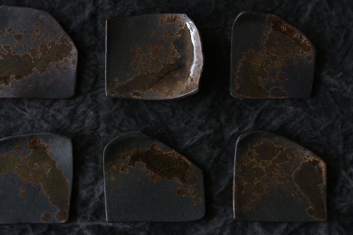 かけら皿　角　黒茶