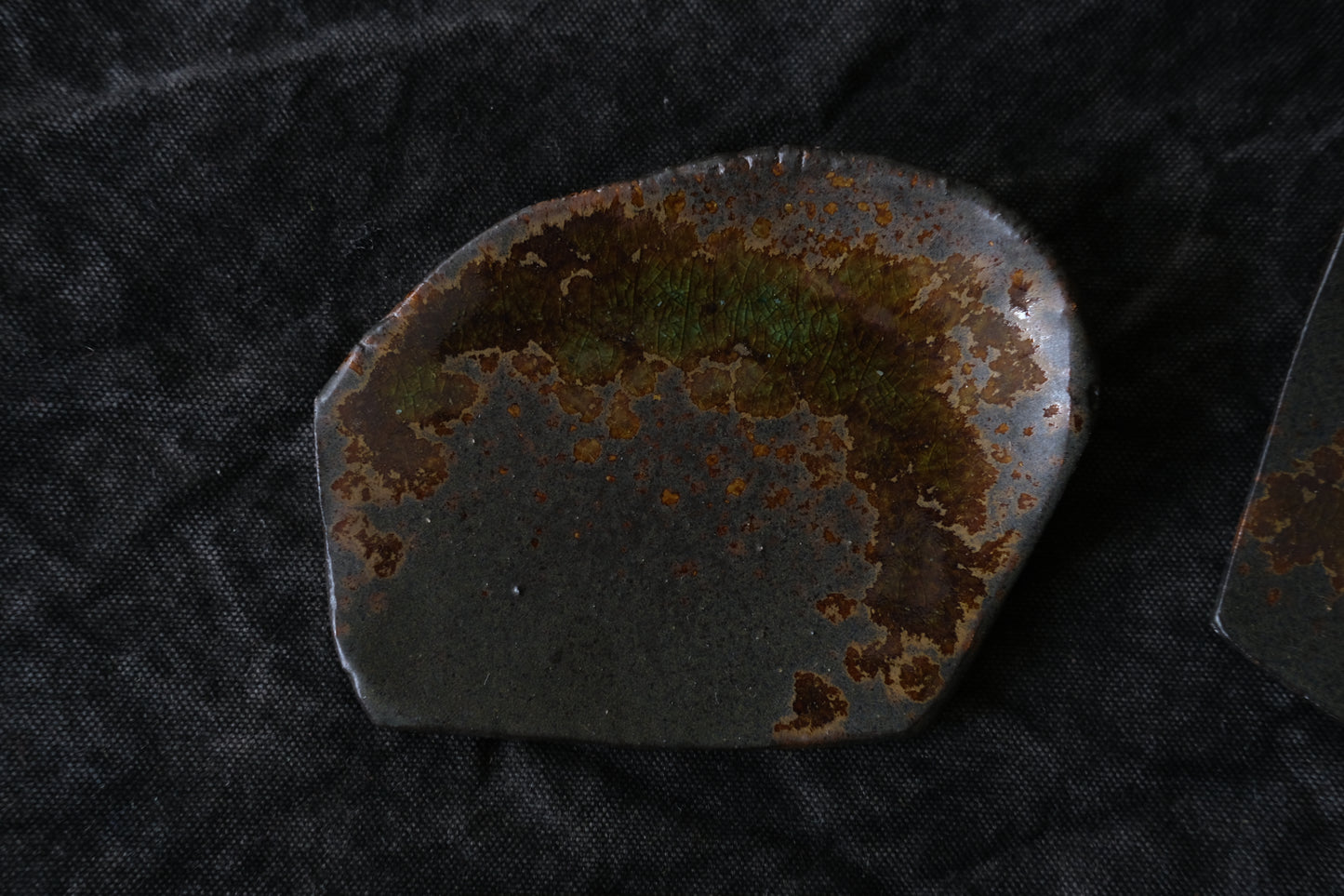 かけら皿　角　黒茶