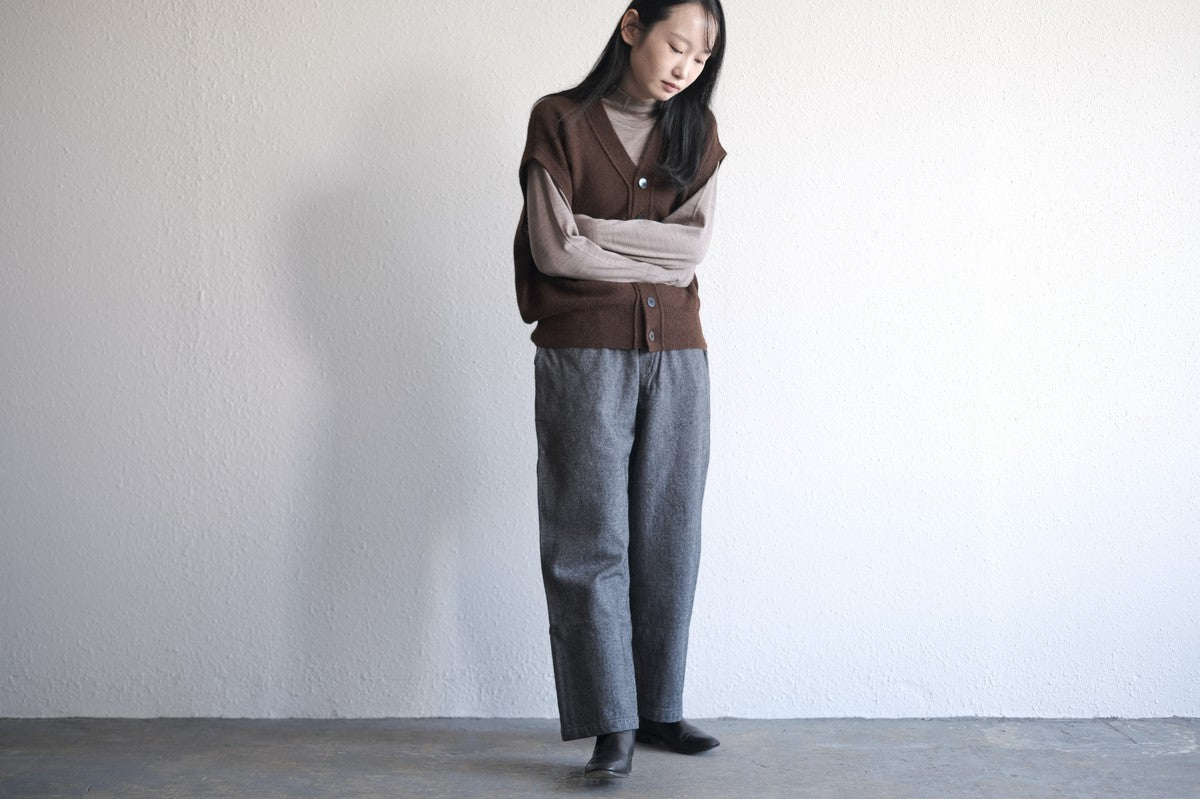 MITTAN / ベビーアルパカベスト 生成 KN-28 / unisex