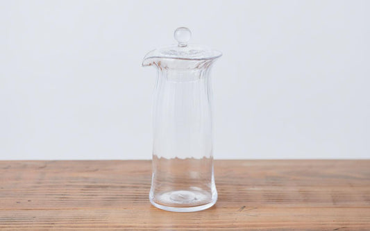 吹きガラスの蓋付きピッチャー クリア