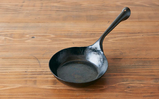 鍛冶職人の鉄のフライパン <6サイズ><本体のみ・本体+蓋>