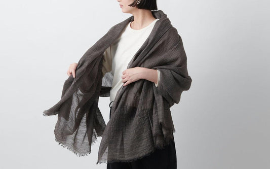 MITTAN / ナーシシルクショール 草木染め 阿仙 SC-28C / unisex