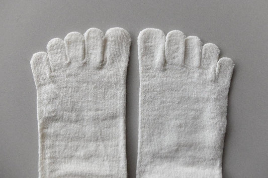 リネンキュプラ 5本指ソックス|22-24cm|オフホワイト